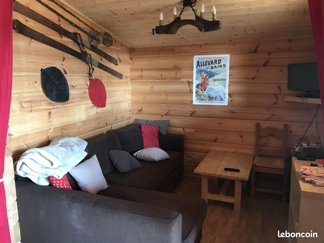 Chalet de montagne en bois massif, tout équipé (8 couchages) (image 2)