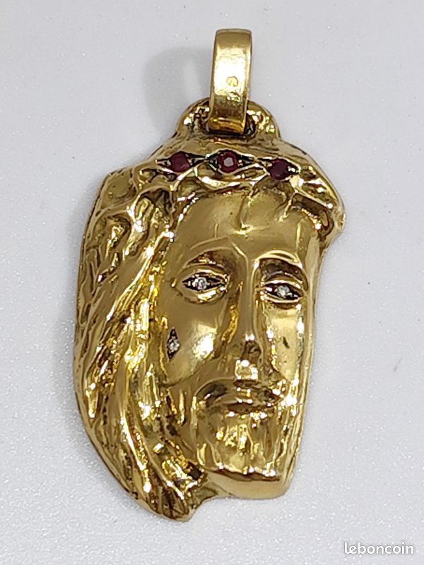 Pendentif visage du Christ, Or 750/1000 18ct 18k, rubis et