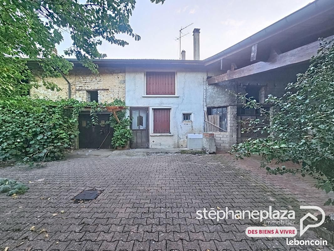 Maison 2 pièces 63 m² · à Tossiat · 63 m² · 65 000 €
