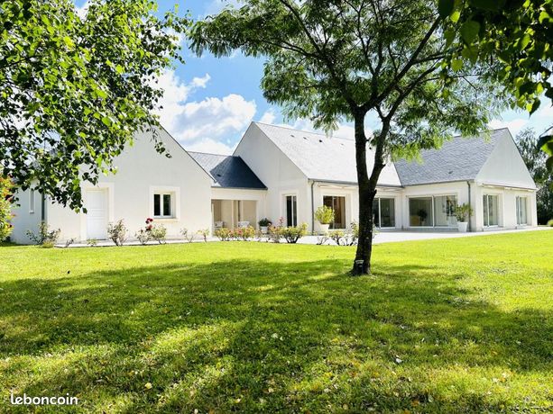 Pavillon 7 pièces 242 m²