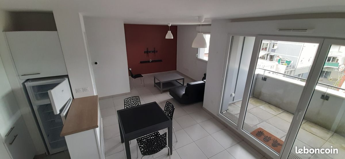 Appartement 4 pièces 80 m² · à Cenon · 80 m² · 1 155 €