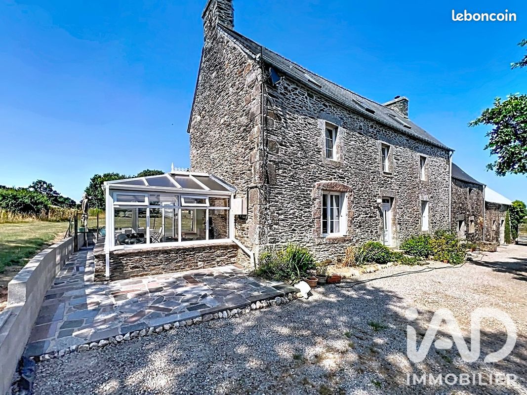 Maison 8 pièces 152 m² · à Saint-Mayeux · 152 m² · 229 950 €