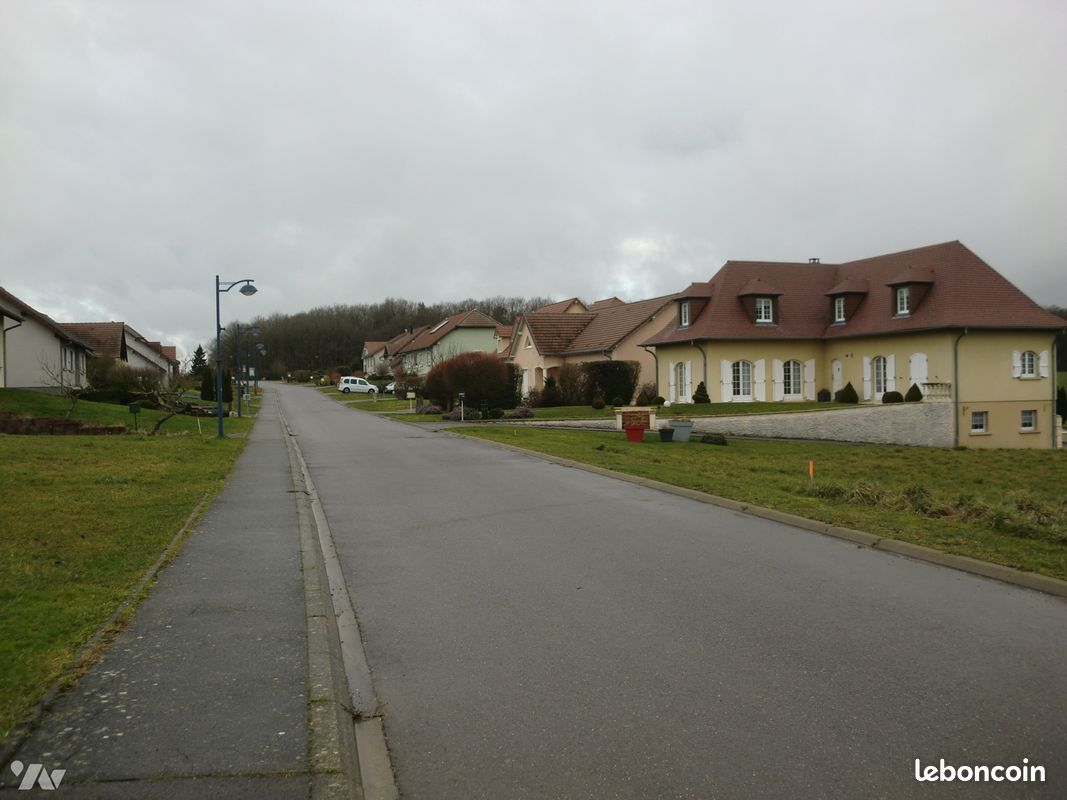 Terrain 2200 m² · à Sarralbe · 2 200 m² · 53 500 €