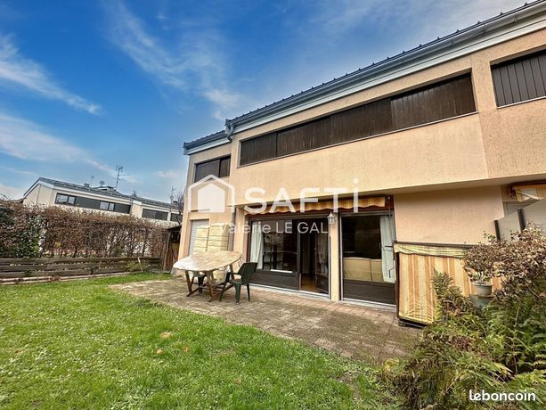 Propriété 6 pièces 110 m²
