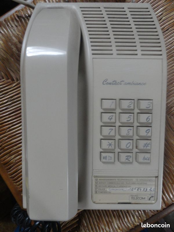 Téléphone a touche beige (image 2)