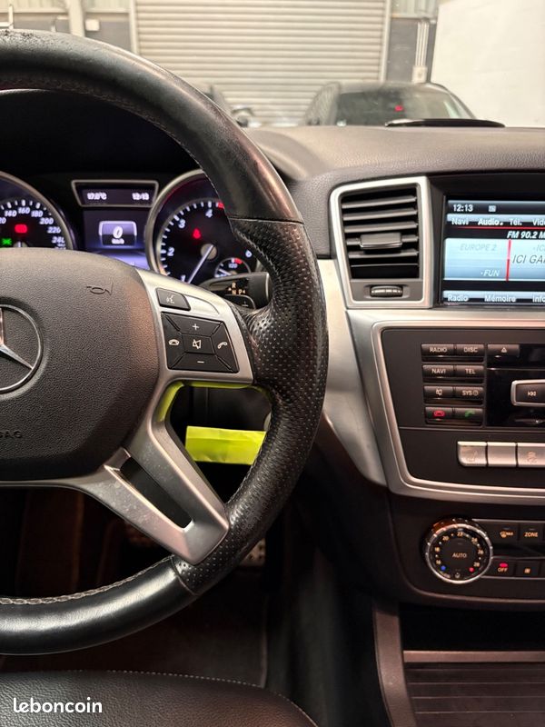 Mercedes ML 250 CDI 7G-DCT / ENTRETIEN MERCEDES / TOIT OUVRANT PANO / ATTELAGE / SIEGES AV ELEC & CHAUFFANTS (image 21)