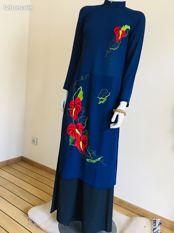 T 38 Magnifique et elegante cheongsam et qipao robe longue brodée asiatique avec pantalon neuve (image 7)
