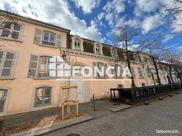 https://img.leboncoin.fr/api/v1/lbcpb1/images/9b/a3/aa/9ba3aaf1ee84daf643fe653eb64d8a516f3eec48.jpg?rule=ad-image