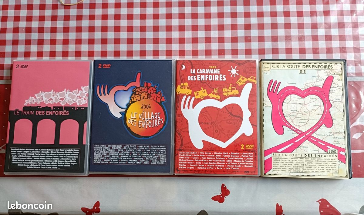 Les enfoirés lot 4 boîtes avec 2 dvd chacune (image 1)