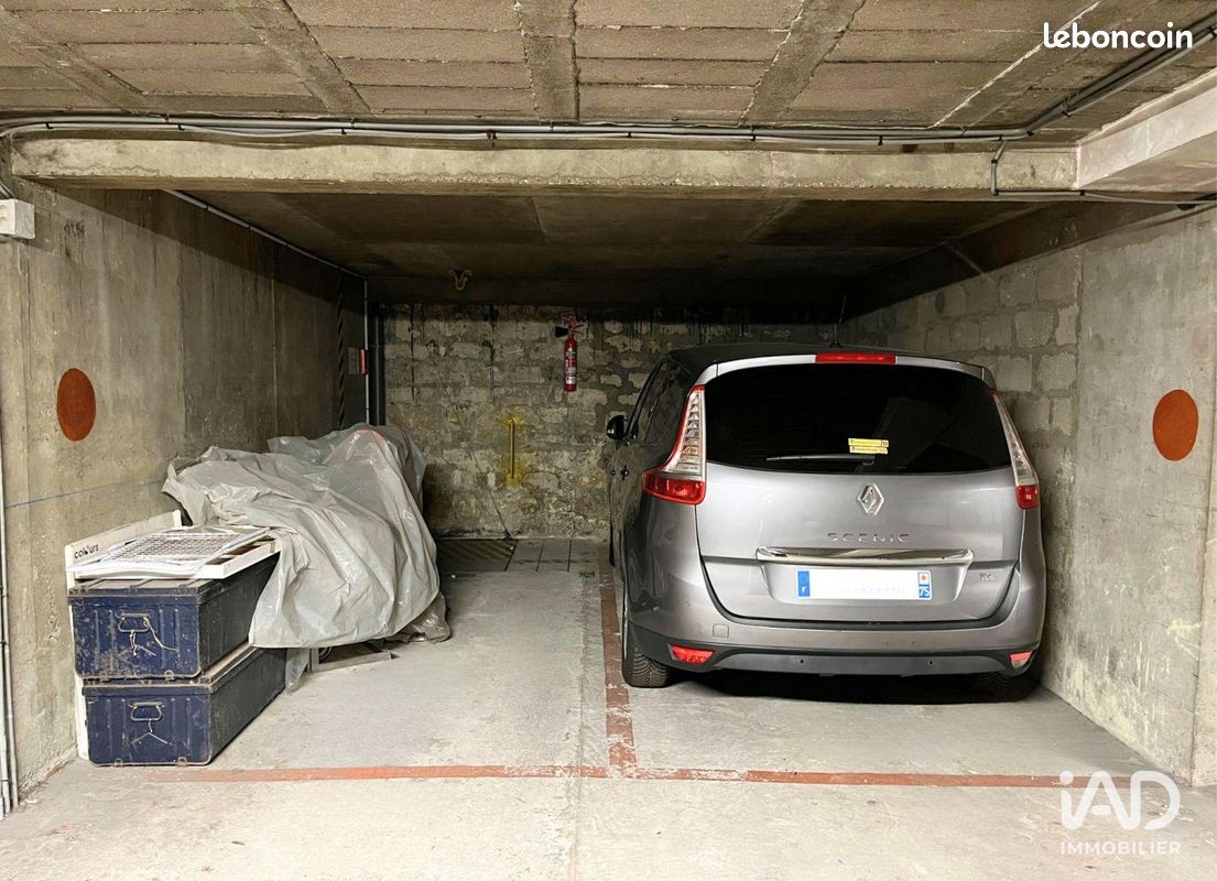 Parking/box 10 m² PARIS