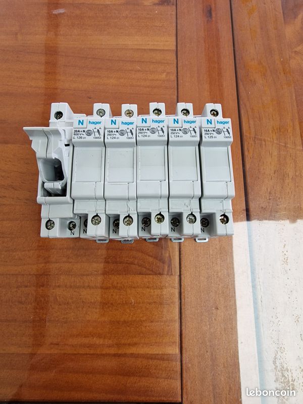 Porte-fusible Coupe-circuit Hager 20A - Modèle L126, Vendu à L'unité, Neuf