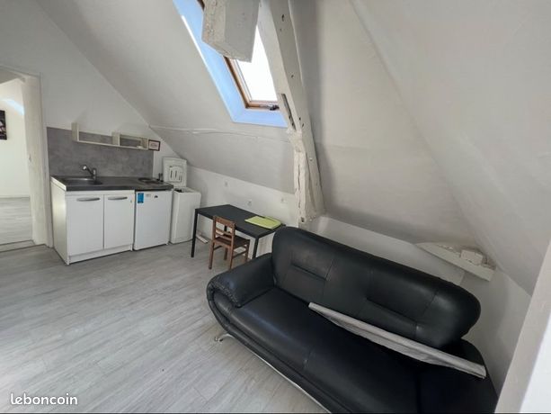 Disponible loue f1 bis Oissel hyper centre