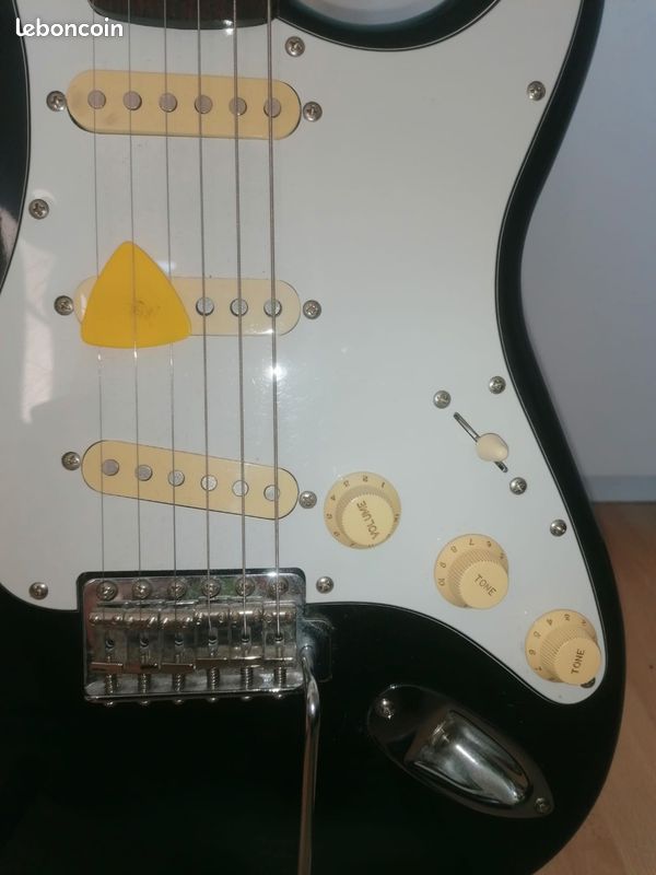 Guitare gaucher (image 2)