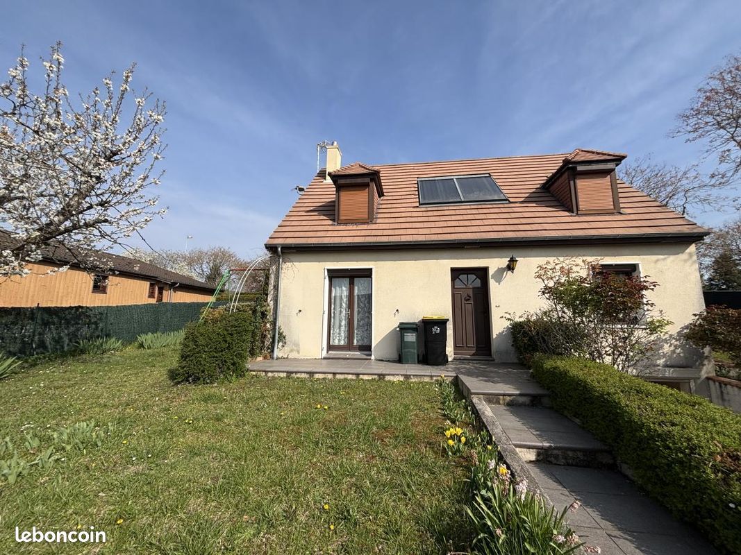 Maison 6 pièces 118 m² · à Bourges · 118 m² · 182 000 €