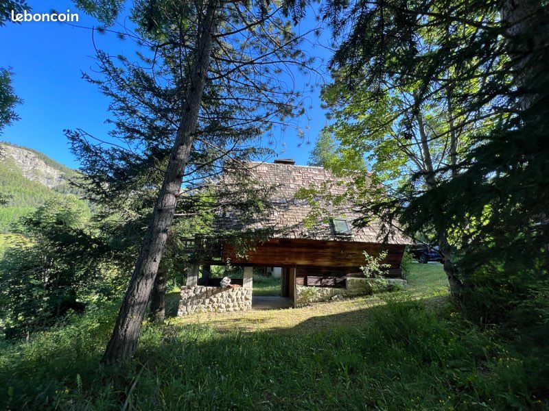 Allos disponible adorable chalet bois particulier convenant jusqu’à 6 personnes idéal SKI / RANDONNÉES / VACANCES EN FAMILLE (image 18)