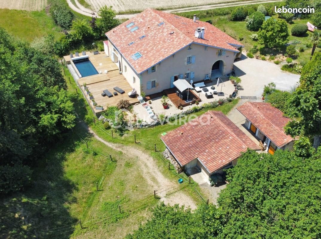 Maison 8 pièces 350 m² · à Biarrotte · 350 m² · 745 000 €