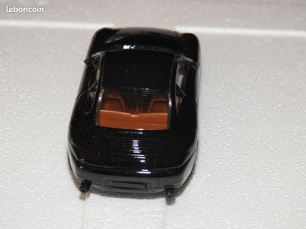 Voiture miniature PORSCHE 911 CARRERA 1/43 BURAGO AVEC SA BOITE (image 4)