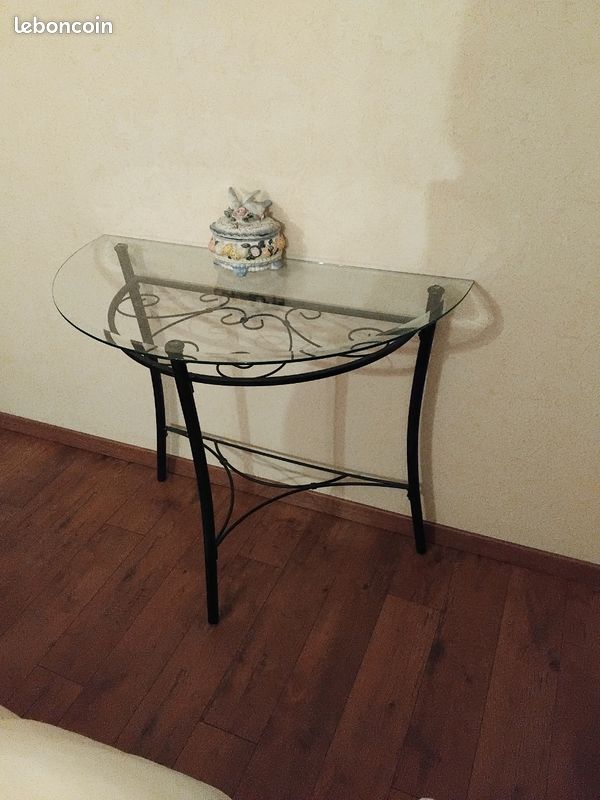 Console (image 1)