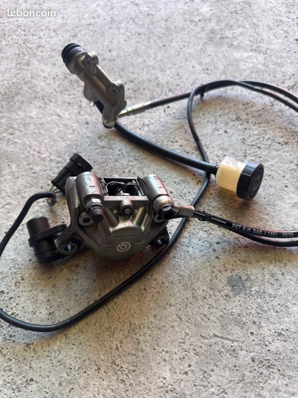 Étrier + maître cylindre + capteur ABS Ducati 1098 S (image 1)