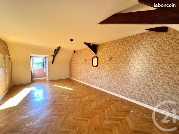 Pavillon 7 pièces 240 m²