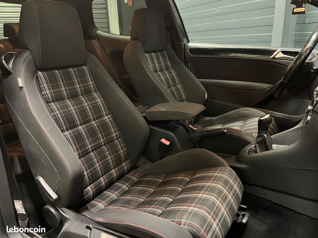 VOLKSWAGEN GOLF GTi (image 6)