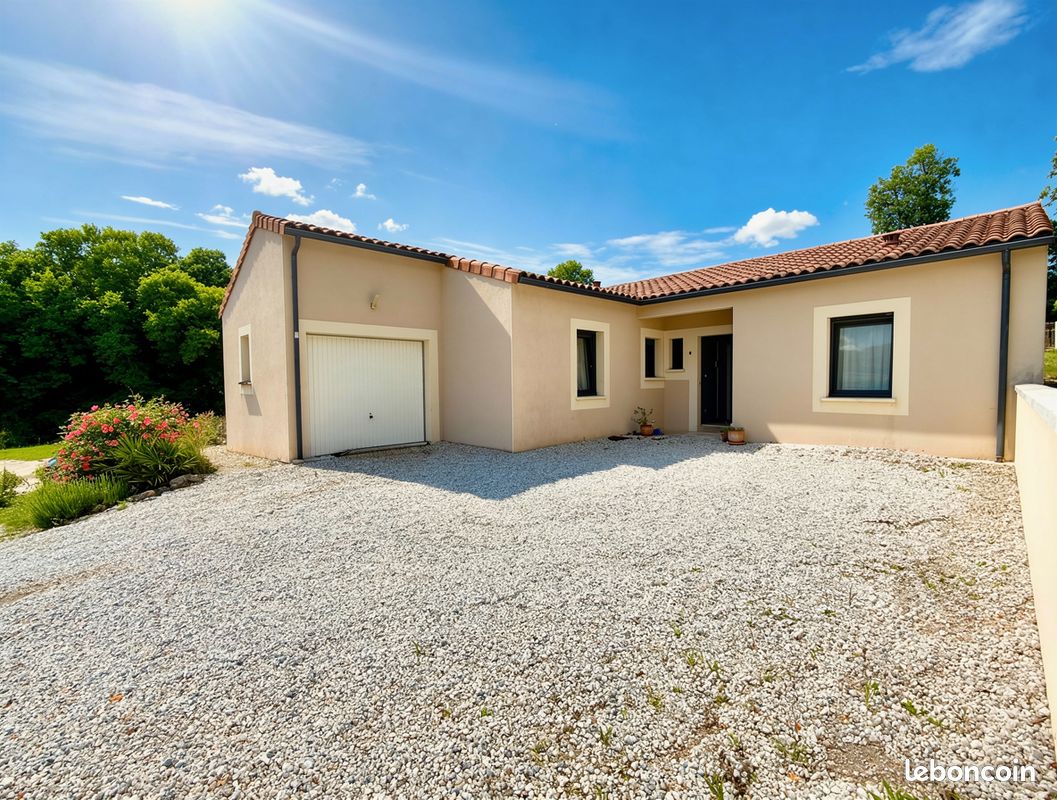 Maison 6 pièces 113 m² · à Puymoyen · 113 m² · 1 346 €/mois