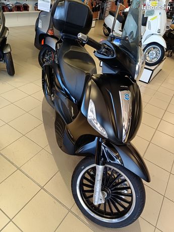 Beverly 300 Cc Beverly 300 2019 Prezzo Rent Scooter A Messina
