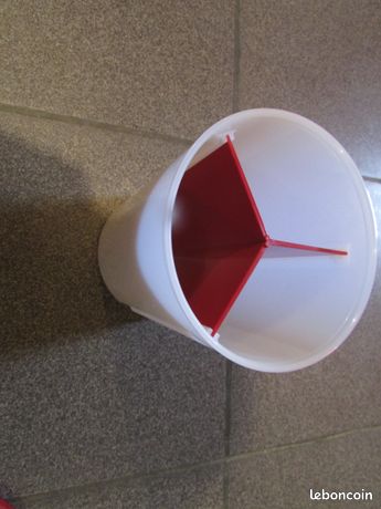 Tupperware Distri Malin - Boîte 3 Compartiments Rouge, Neuf - Rangez Et Versez