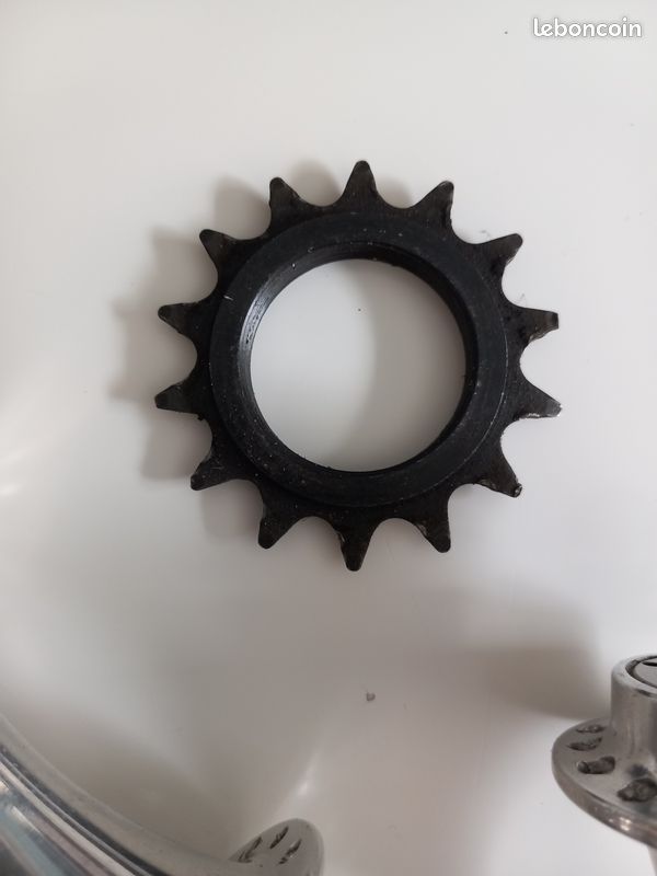 Paire De Moyeux Piste 18 Trous - Vintage Années 50-70 - Bon état, Jamais Montés ?