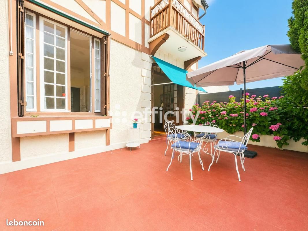 Maison 8 pièces 320 m² · à Mandres-les-Roses · 320 m² · 499 000 €