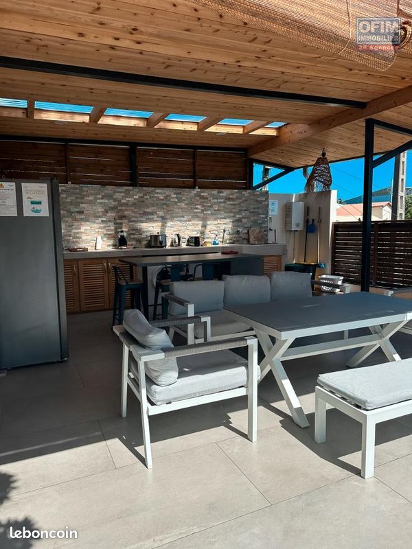 Maison 4 pièces 108 m² · à Saint-Louis · 108 m² · 1 700 €/mois