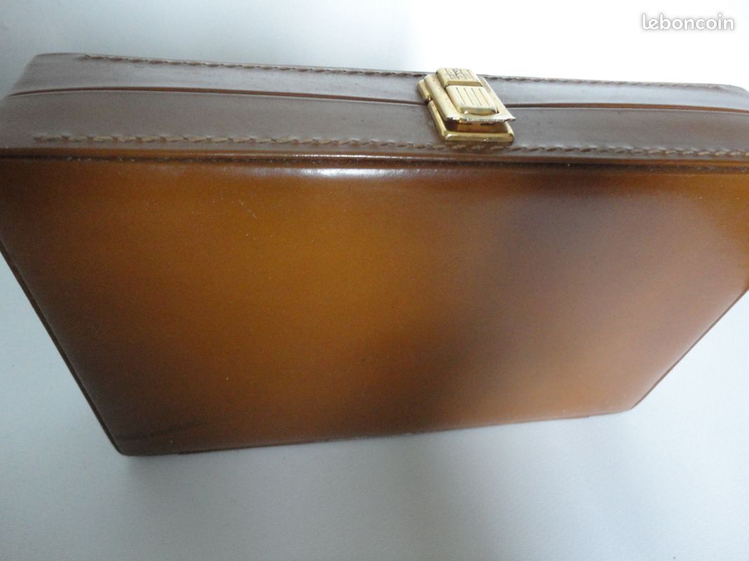 Trousse de toilette en VERITABLE CUIR (image 2)