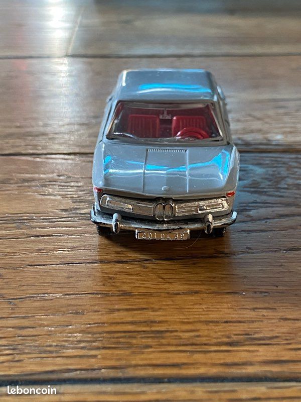 Norev ancien BMW 2000 1/43 No 70 (image 5)