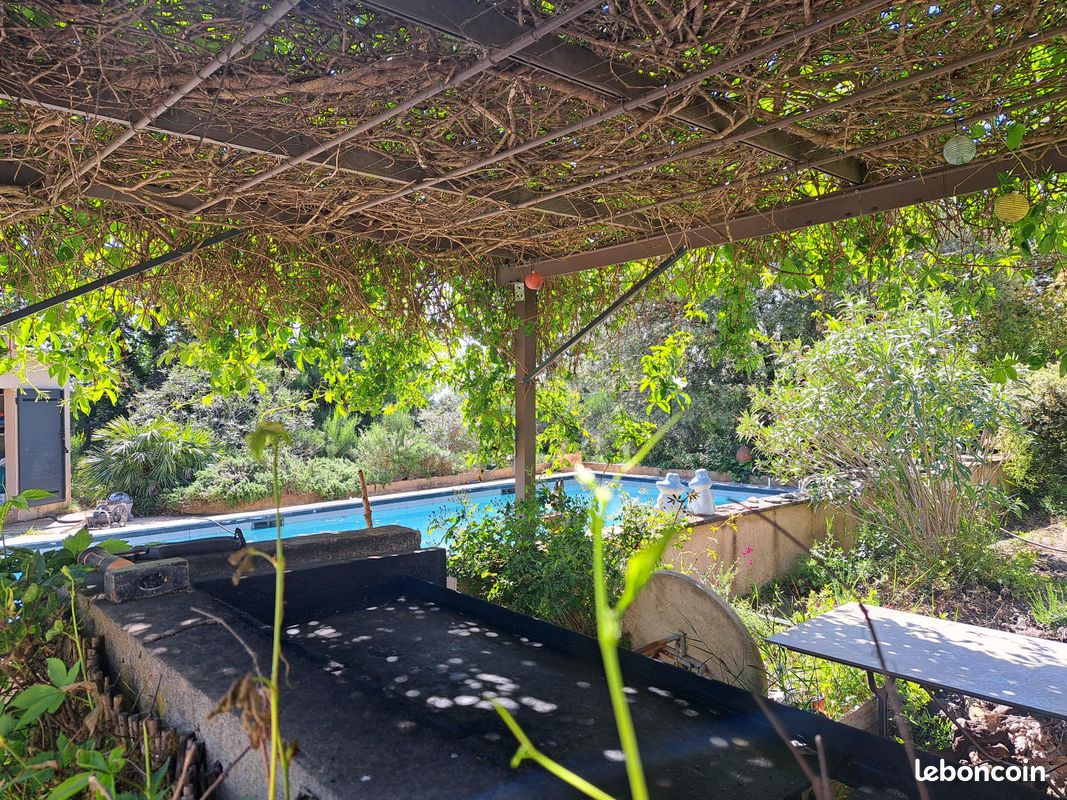Villa familiale avec jardin et piscine | Rochefort-du-Gard | 155 m² (image 17)