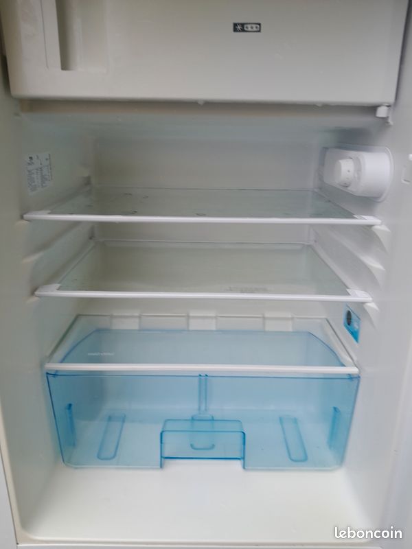 Vend frigo quasi neuf servie 4 mois (image 2)