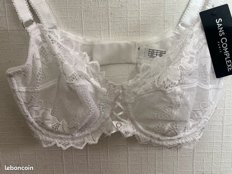 Soutien-gorge Satin Dentelle Jolie Blanc Taille FR100 (EUR85) Bonnet C Sans Armature