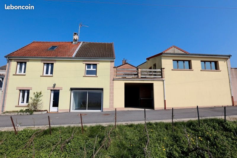 Maison 8 pièces 153 m² · à Venteuil · 153 m² · 179 000 €