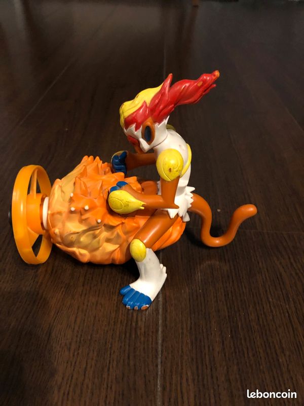 Pokémon personnage/tir helices (image 2)