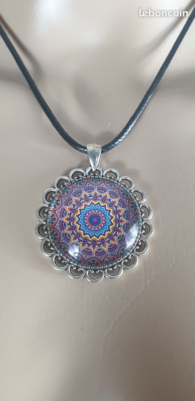 Collier cabochon mandala violet - VL83160 (image 1)