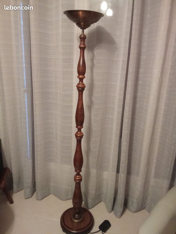 Lampadaire sur pied (image 1)