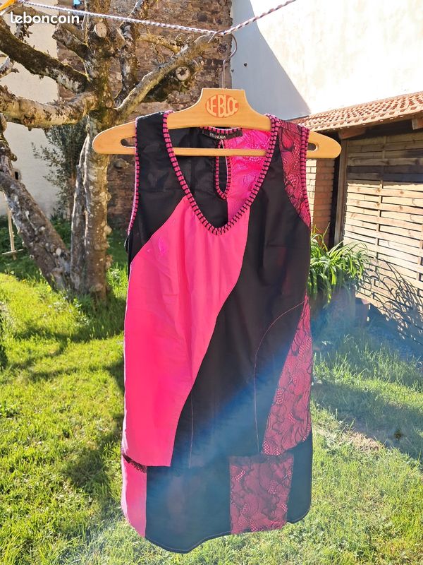 HAUT TUNIQUE FEMME TAILLE 5 48 / 50 TOSCANE NOIR LAME A FLEURS GRANDE