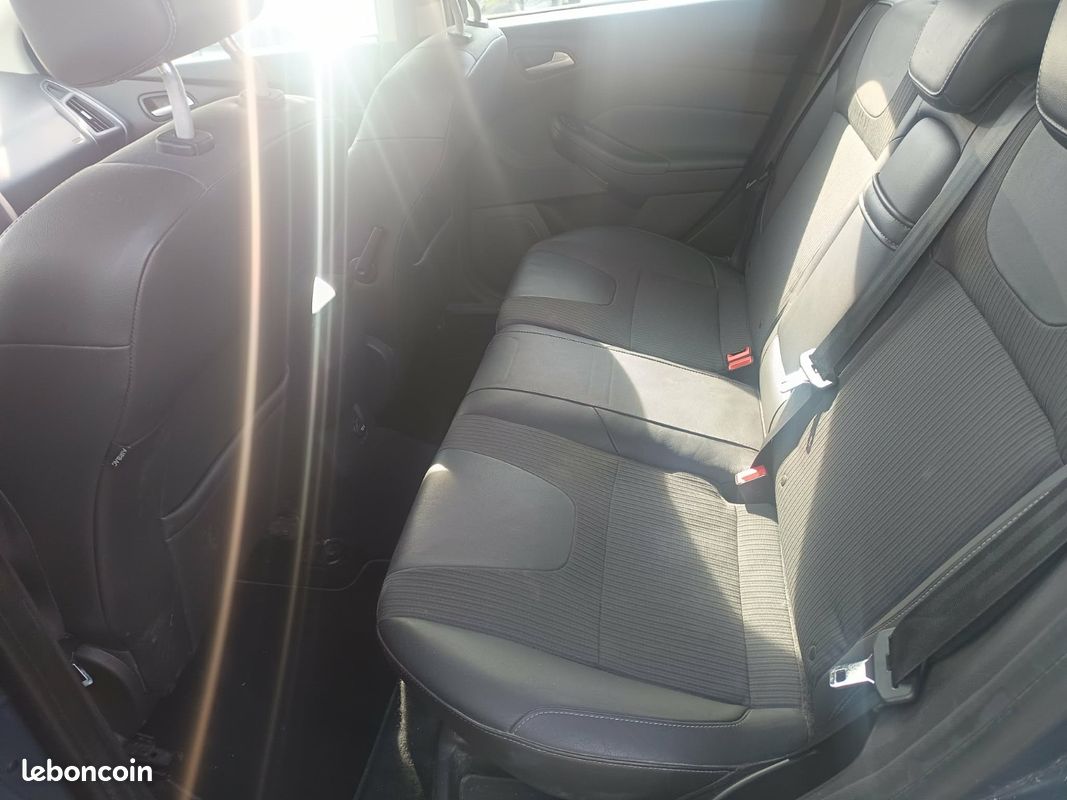 FORD Focus /1.6 TDCI 95CH/Garantie/4x sans frais (image 6)