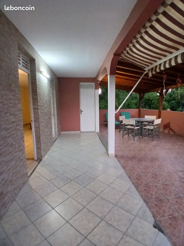 Appartement 3 pièces 70 m² · à Le Gosier · 70 m² · 860 €