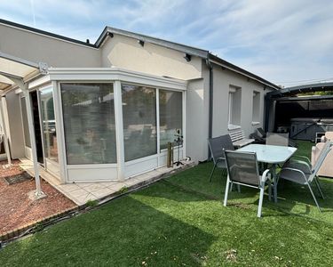 Maison 330 000 € - 77 m²