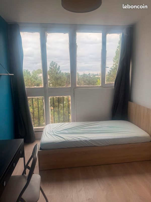 Appartement 1 pièce 13 m² · à Les Ulis · 13 m² · 500 €
