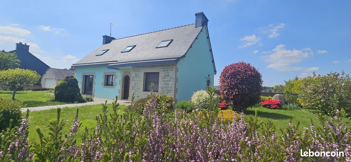 Maison 6 pièces 158 m² · à Callac · 158 m² · 180 000 €