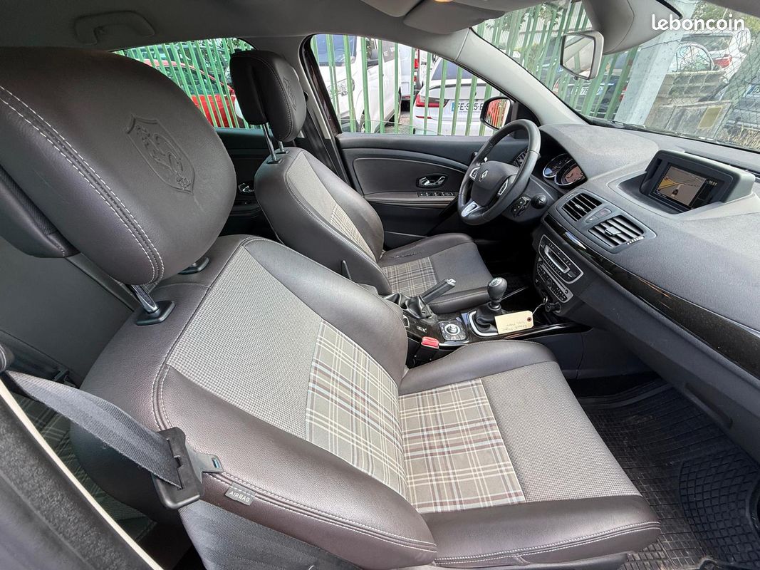 RENAULT Mégane 3 1.9 dCi 131 XV De France (image 4)
