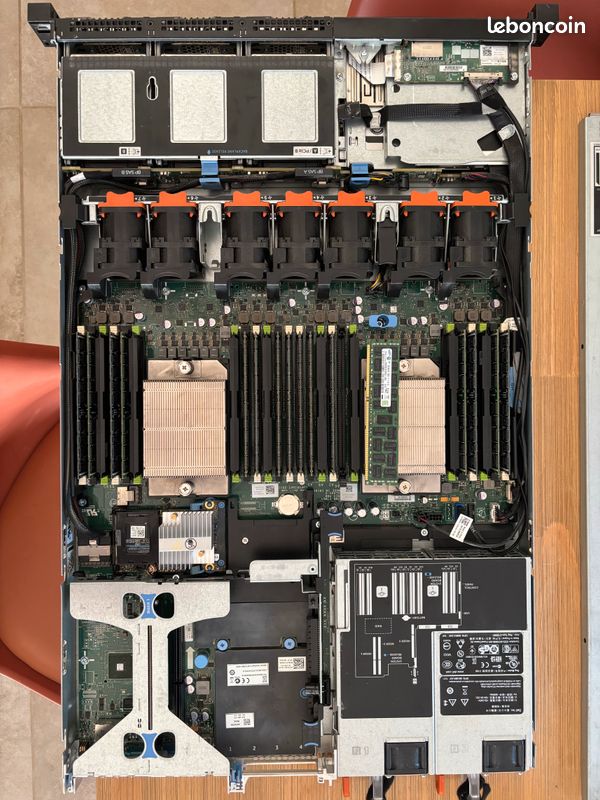 DELL R620 et disques 1,8To (image 2)