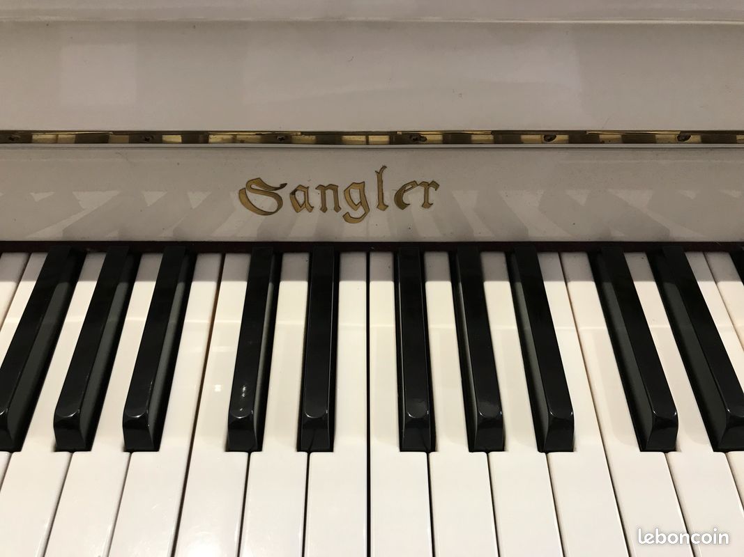 Piano droit Sangler modèle 108 N°177790 (image 4)