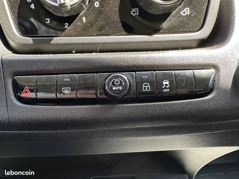 Fiat Ducato (30) FOURGON TOLE 3.3 L H2 H3-POWER 140 CH BUSINESS (image 24)